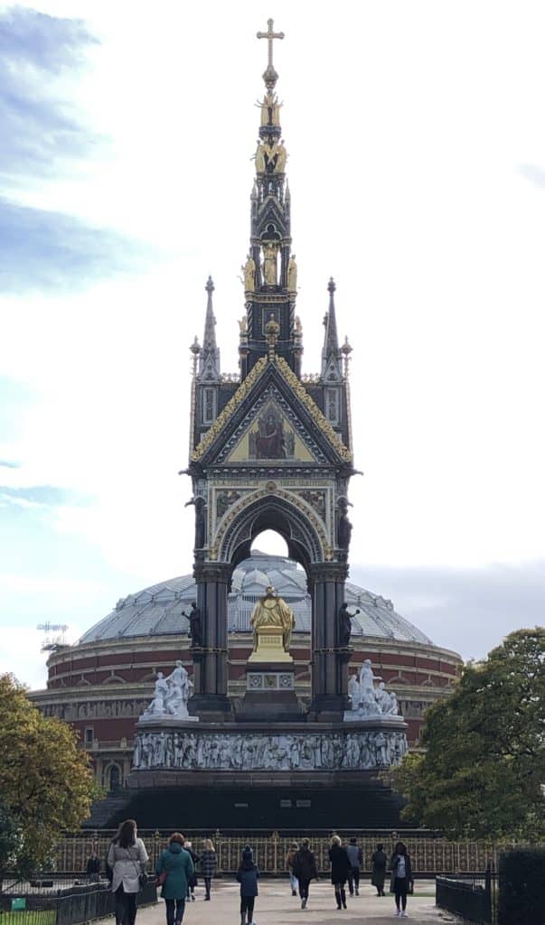 a photo of the royal albert hall and monument